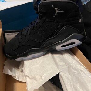 JORDAN MVP SNEAKERS MENS 6.5 & WOMENS 8